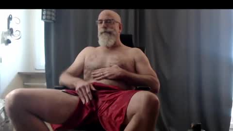 Vic online show from 12-03-24, 01:54