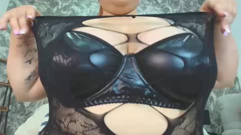 Snapshot of victhoria_red chatting on 03-04-26, 07:53 Victhoria red online show from 03-04-26, 07:53