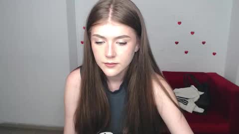 Snapshot of victiriadax chatting on 09-17-25, 12:29 Victoria online show from 09-17-25, 12:29