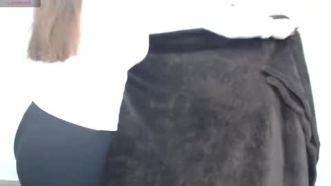 Snapshot of victiriadax chatting on 10-06-25, 11:29 Victoria online show from 10-06-25, 11:29