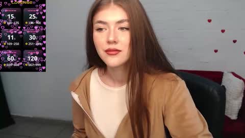 Snapshot of victiriadax chatting on 10-29-25, 11:23 Victoria online show from 10-29-25, 11:23