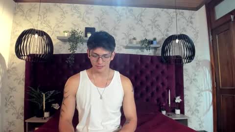 Victor Oliveira online show from 03-26-26, 08:58