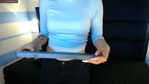 Victoria  online show from 01-31-25, 09:05