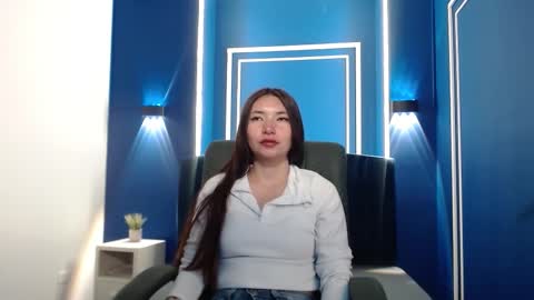 Victoria  online show from 09-10-25, 04:23