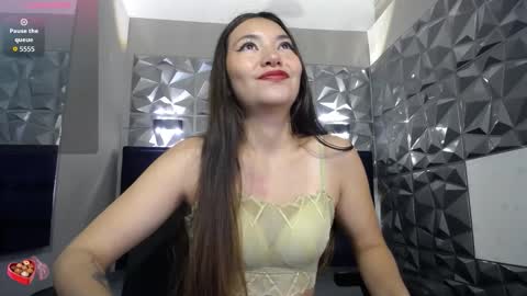 Victoria  online show from 10-13-25, 02:44