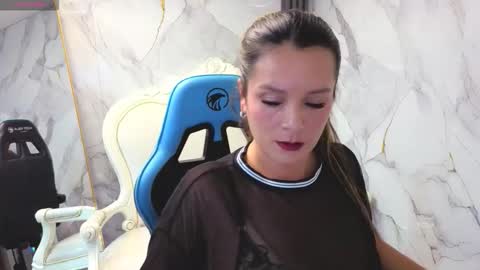 Victoria Arenas online show from 10-22-25, 08:41