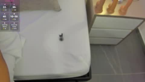 Snapshot of victoria18x chatting on 12-04-25, 02:43 Victoria online show from 12-04-25, 02:43