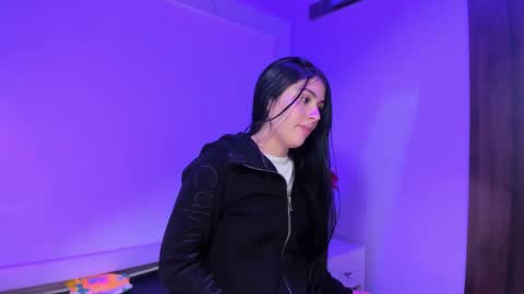 Victoria online show from 03-19-26, 03:49