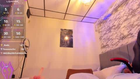 Victoria Coopeer online show from 12-07-24, 02:09