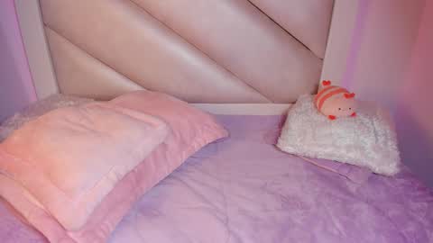 Victoria online show from 11-08-25, 04:29