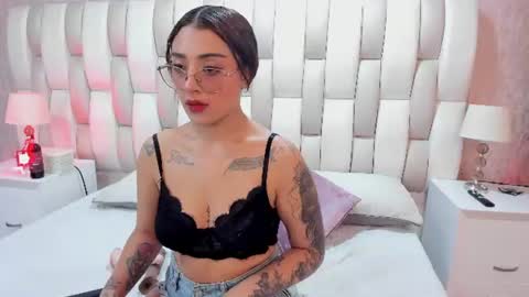 victoria__lee_ online show from 07-26-26, 12:56