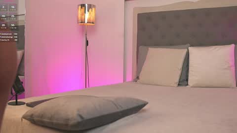         online show from 01-03-25, 03:12