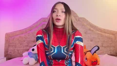  Victoria for you  online show from 10-11-25, 04:01