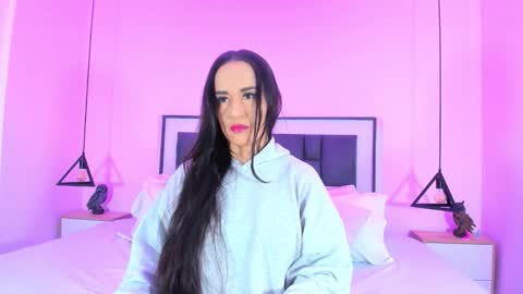 valentina online show from 11-12-25, 09:32