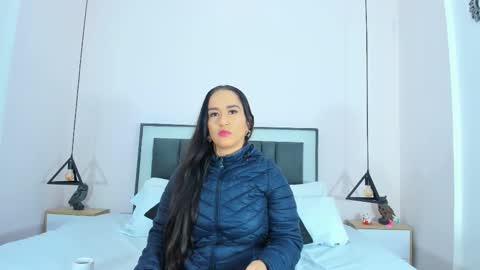 valentina online show from 11-17-25, 09:15