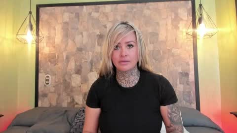 Im Victoria Divine online show from 05-21-26, 10:17