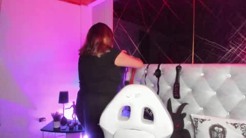 victoria_floyd1 online show from 01-06-26, 08:45