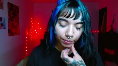 victoria online show from 05-08-26, 04:29