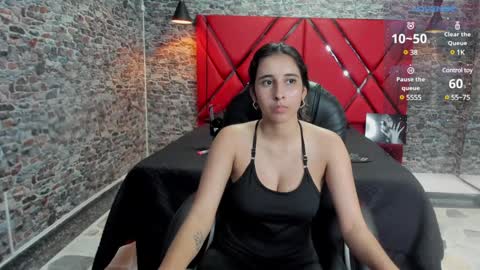 Snapshot of victoria_houston chatting on 02-09-25, 02:38 Victoria Houston online show from 02-09-25, 02:38