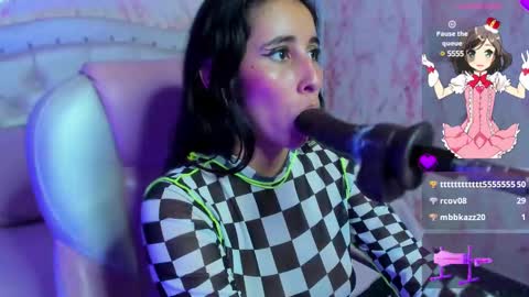 Snapshot of victoria_houston chatting on 02-22-25, 10:20 Victoria Houston online show from 02-22-25, 10:20