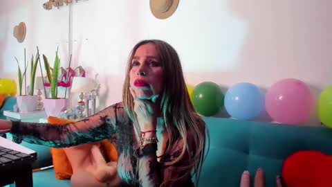 Victoria  online show from 02-16-25, 12:52