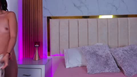 Snapshot of victoria_joliegb chatting on 12-12-24, 12:33 Victoria Lozano online show from 12-12-24, 12:33