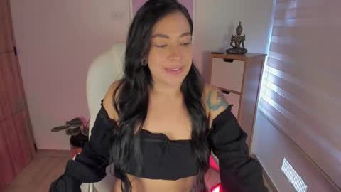 Victoria  online show from 05-06-26, 04:12