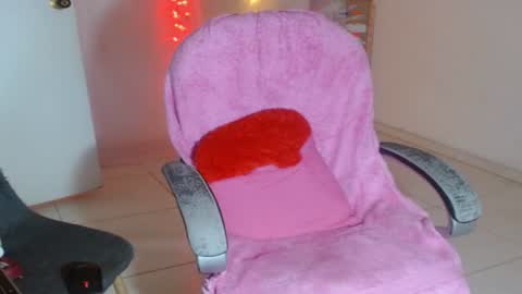 VICKY online show from 12-22-24, 11:31