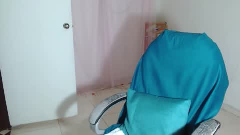 VICKY online show from 12-29-24, 06:56