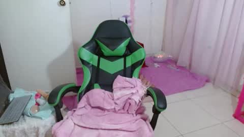 VICKY online show from 04-19-26, 10:23