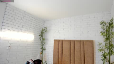 Snapshot of victoria_mooree chatting on 12-30-24, 06:49 Victoria Everyday From 1400 to 2130 Col Time online show from 12-30-24, 06:49