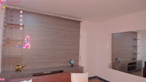 Snapshot of victoria_mooree chatting on 01-05-25, 11:48 Victoria Everyday From 1400 to 2130 Col Time online show from 01-05-25, 11:48