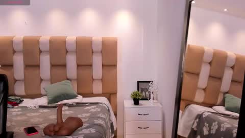 Snapshot of victoria_mooree chatting on 09-18-25, 06:10 Victoria Everyday From 1400 to 2130 Col Time online show from 09-18-25, 06:10