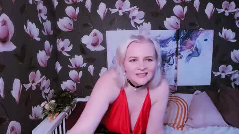 Snapshot of victoria_notti chatting on 02-17-26, 03:29 Violett online show from 02-17-26, 03:29