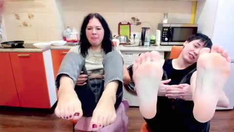 Victoria  online show from 12-20-25, 07:37