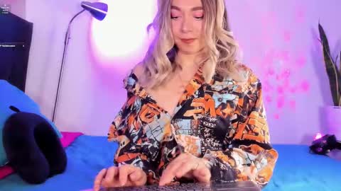 D A N I online show from 12-04-25, 12:09