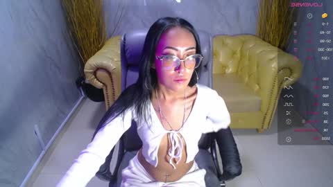 Snapshot of victoria_ricci_a chatting on 01-29-25, 10:32 Victoria online show from 01-29-25, 10:32