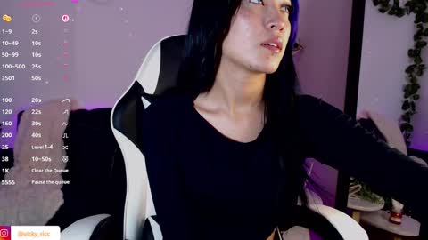 Snapshot of victoria_ricci_a chatting on 09-12-25, 03:50 Victoria online show from 09-12-25, 03:50