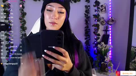 Snapshot of victoria_ricci_a chatting on 09-19-25, 05:02 Victoria online show from 09-19-25, 05:02