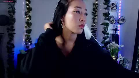 Snapshot of victoria_ricci_a chatting on 10-07-25, 03:47 Victoria online show from 10-07-25, 03:47