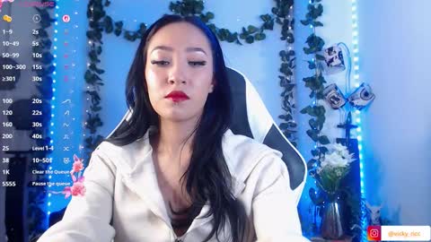 Snapshot of victoria_ricci_a chatting on 10-22-25, 01:17 Victoria online show from 10-22-25, 01:17