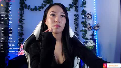 Snapshot of victoria_ricci_a chatting on 11-06-25, 04:02 Victoria online show from 11-06-25, 04:02