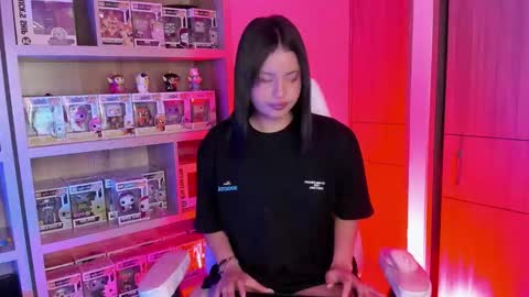 Snapshot of victoria_se chatting on 11-30-25, 03:21 Victoria online show from 11-30-25, 03:21