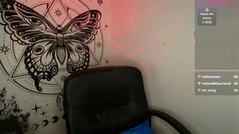 Snapshot of victoria_vox chatting on 02-20-25, 02:35 Victoria online show from 02-20-25, 02:35