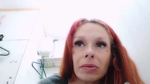 Snapshot of victoria_vuitton chatting on 11-29-25, 10:29 victoria vuitton online show from 11-29-25, 10:29