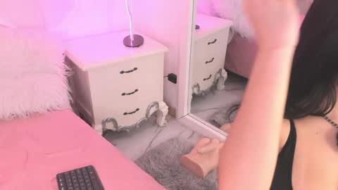 Snapshot of victoria_watsson chatting on 12-13-24, 03:32 victoria_watsson online show from 12-13-24, 03:32