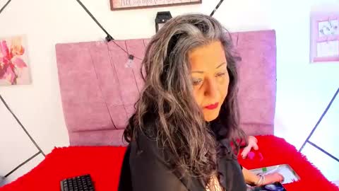 victoriaa_anderson_ online show from 02-11-26, 08:25