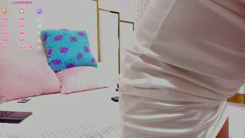 Victoria Sofia online show from 02-14-25, 03:11