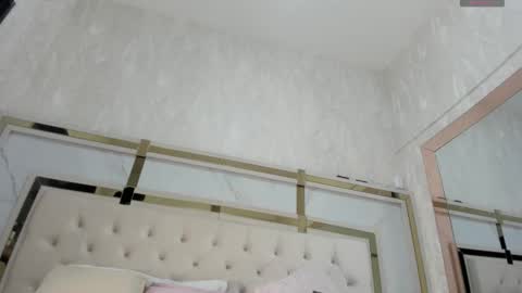 Victoria Sofia online show from 10-13-25, 07:14