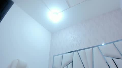 Victoria Sofia online show from 11-12-25, 07:24